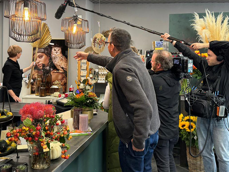 guidos-dekoqueen-ladentisch-drehteam-vox-bei-blumen-kreativ-plauen